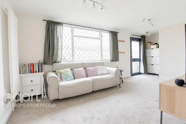 Firlands, Bishop's Stortford, CM23, photo 2