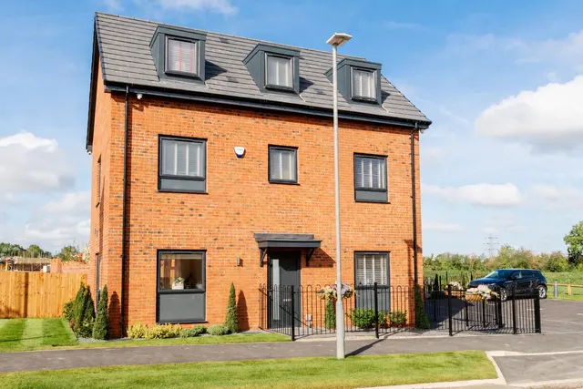 Plot 564, Watling Street, Milton Keynes, MK8 8AB, photo 1