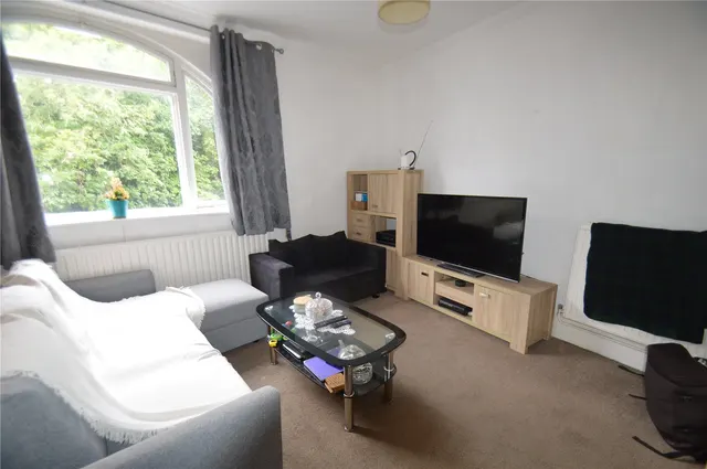 The Parade, Carshalton, SM5, photo 1