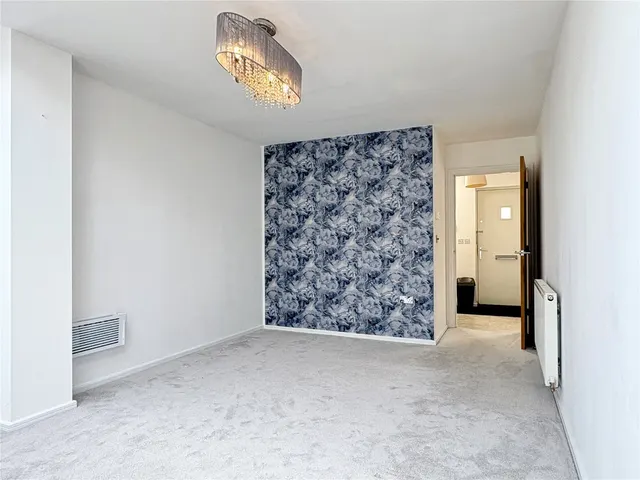 Olive Crescent, Chadderton, OL9, photo 3
