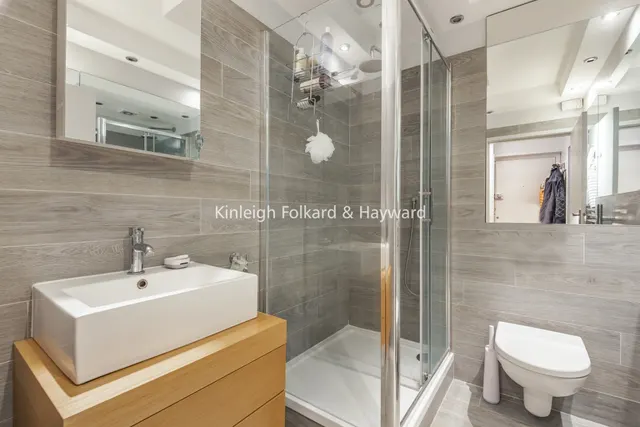 Kennington Park Road, London, SE11, photo 2