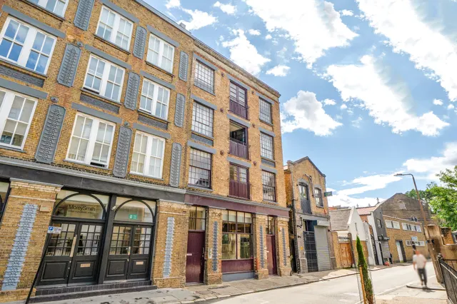 Flat 1, 41 Great Guildford Street, London, photo 1