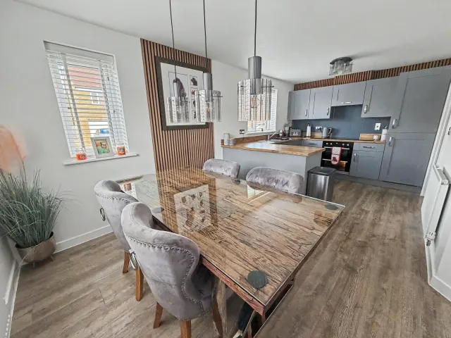 Breeze Close, Bradwell, photo 2