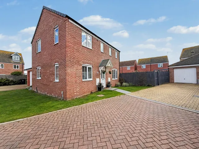 Breeze Close, Bradwell, photo 1