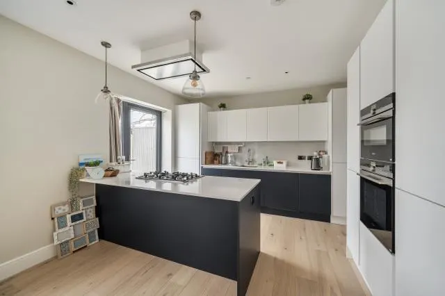 Dollis Avenue, London, N3, photo 3