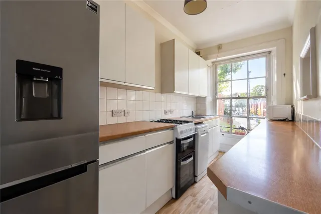 Grove Lane, London, SE5, photo 2