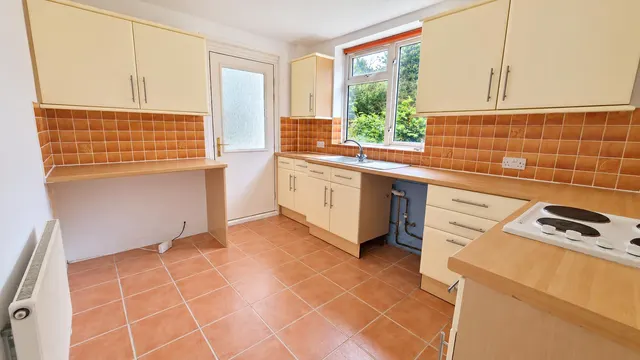 Fanshawe Crescent, Dagenham, RM9, photo 3