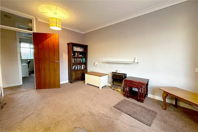 Photo 3 — Winterdene, Kenilworth Rd