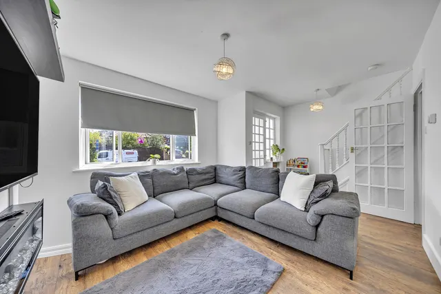 Photo 3 — Carter Drive, Collier Row, Romford, RM5 2UB