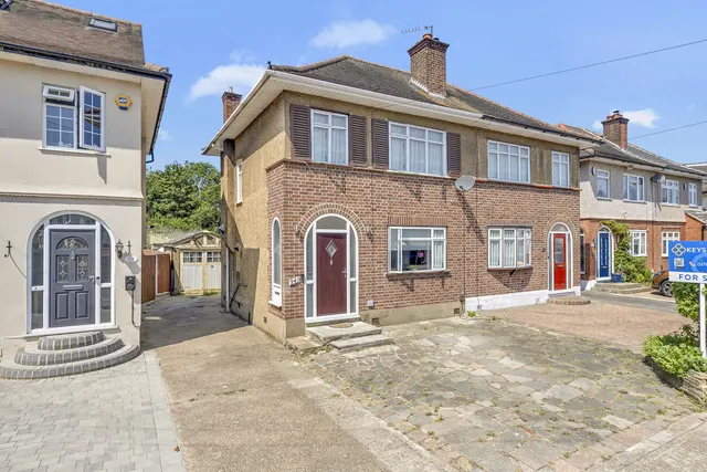 Carter Drive, Collier Row, Romford, RM5 2UB, photo 1