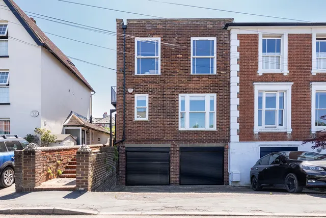 Arundel Road, Dorking, RH4, photo 1