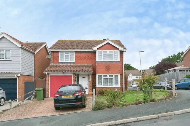 Grasmere Close, Eastbourne, photo 1