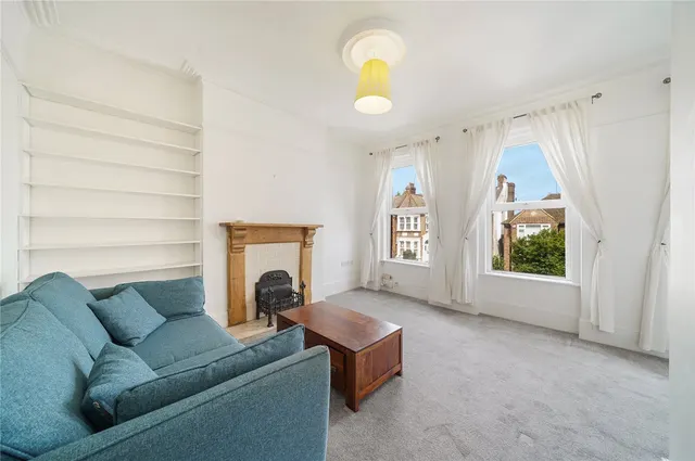 Ferme Park Road, London, N8, photo 1