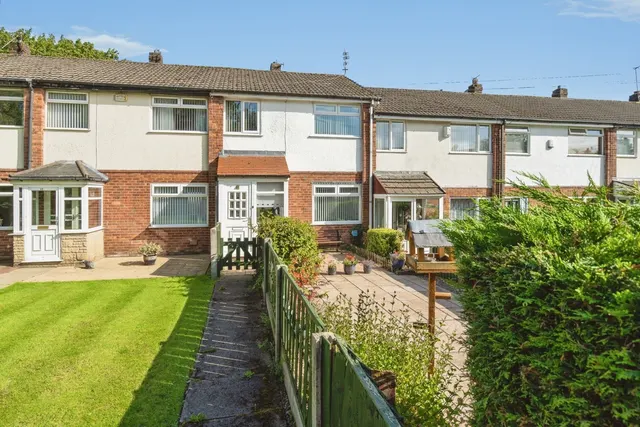 Thornhill Close, Bolton, BL1, photo 1
