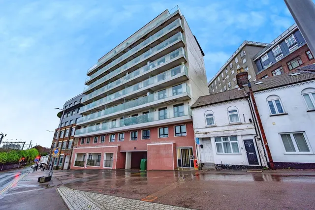 Midland Road, Luton, Bedfordshire, LU2, photo 1