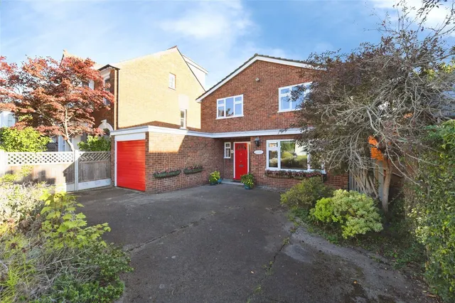 King Georges Road, Pilgrims Hatch, CM15, photo 1