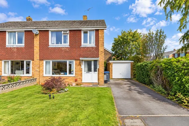Downlands Close, Downton, SP5, photo 1