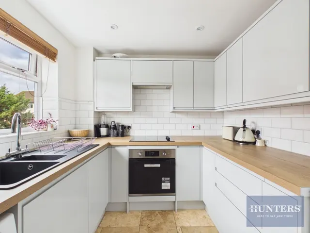 Selworthy, Up Hatherley, GL51, photo 3
