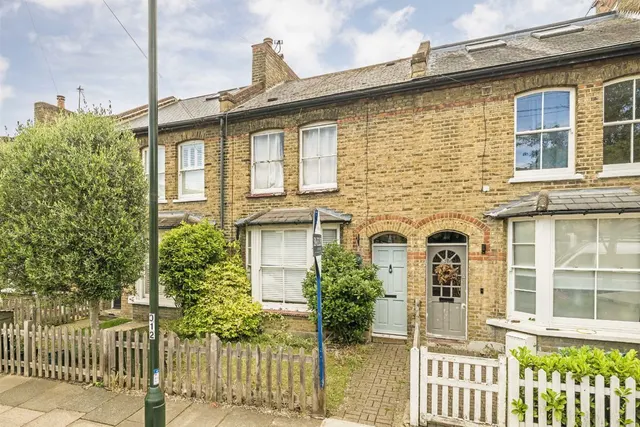 Bushy Park Road, TW11, photo 1