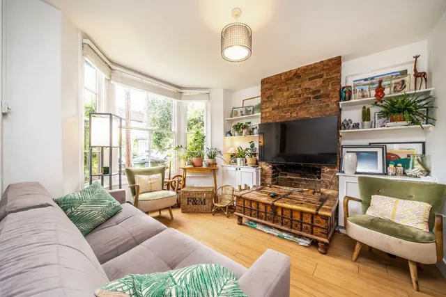 Bushy Park Road, TW11, photo 2