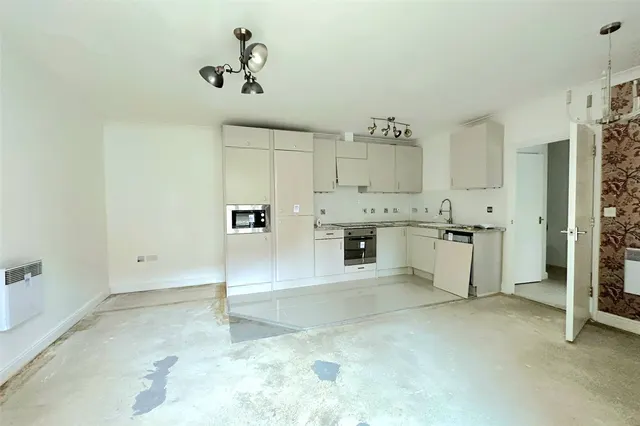 Photo 3 — London Road, Camberley, Surrey, GU15 3JJ