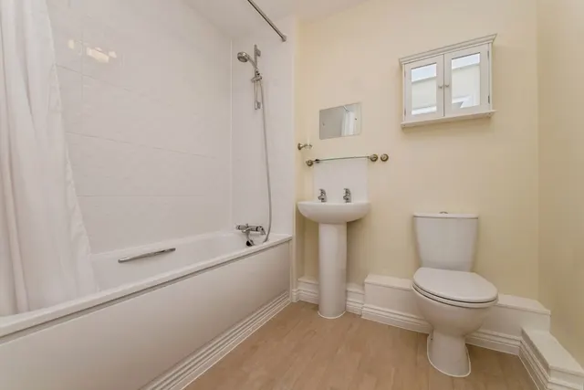 Langdon House, Furze Court, EX4, photo 3