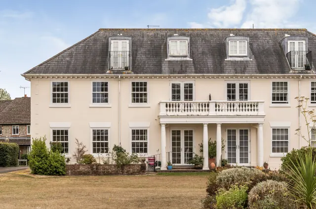 Marchwood, Chichester, PO19, photo 1