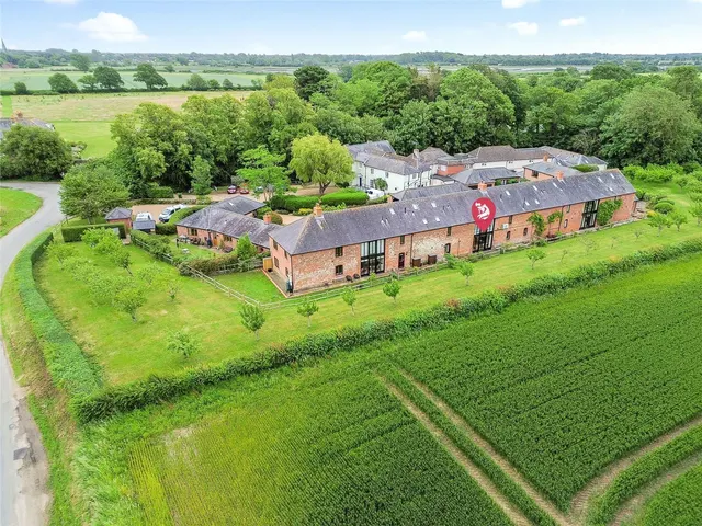 Old Park Lane, Chichester, PO18, photo 1