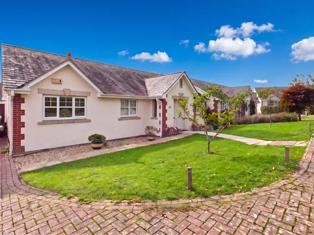 Larks Meadow, Stalbridge, DT10, photo 1