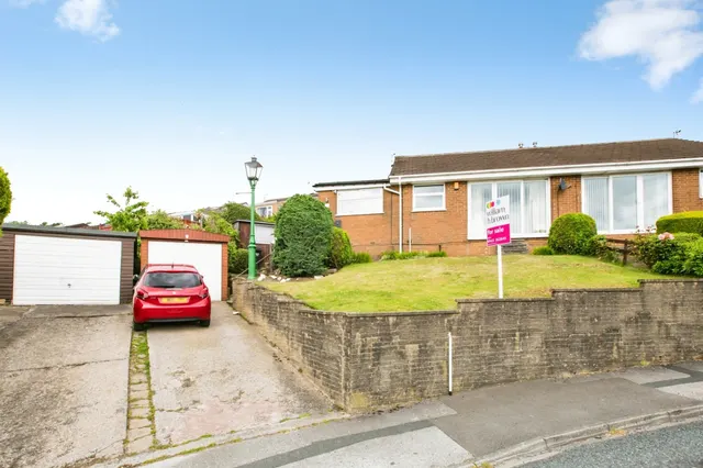Belgrave Avenue, HALIFAX, photo 1