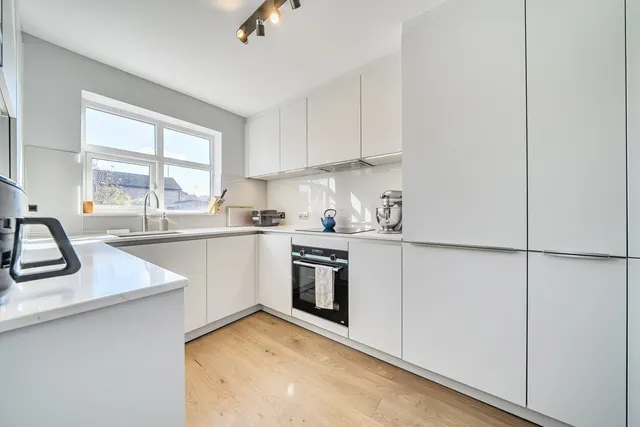 Photo 2 — Halifield Drive, DA17