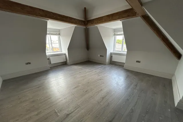 Curzon Road, Sale, photo 1
