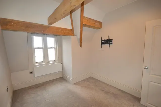 Curzon Road, Sale, photo 2