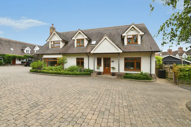 The Old Orchard, Howe Green, CM2, photo 1