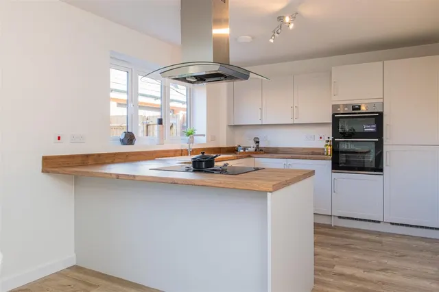Draper Road, Higham Ferrers, photo 2