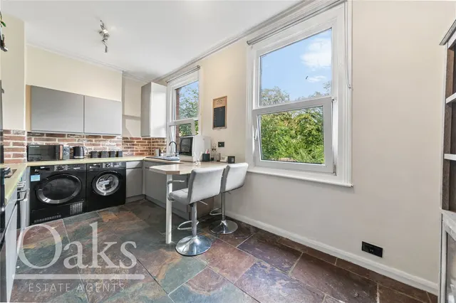 Birdhurst Rise, South Croydon, CR2, photo 2