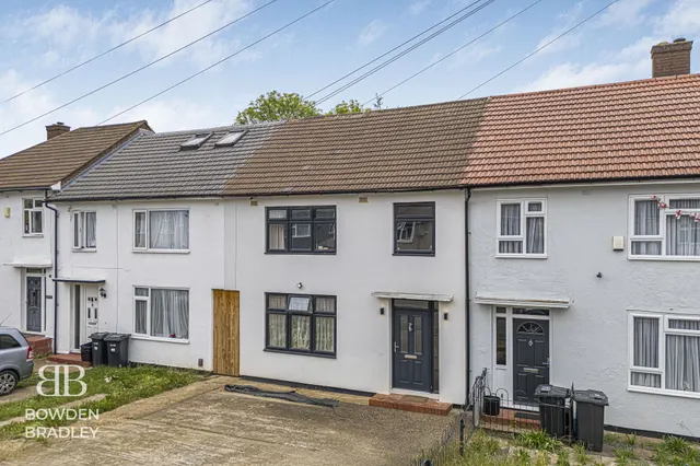 Photo 2 — Fletcher Road, Chigwell, IG7