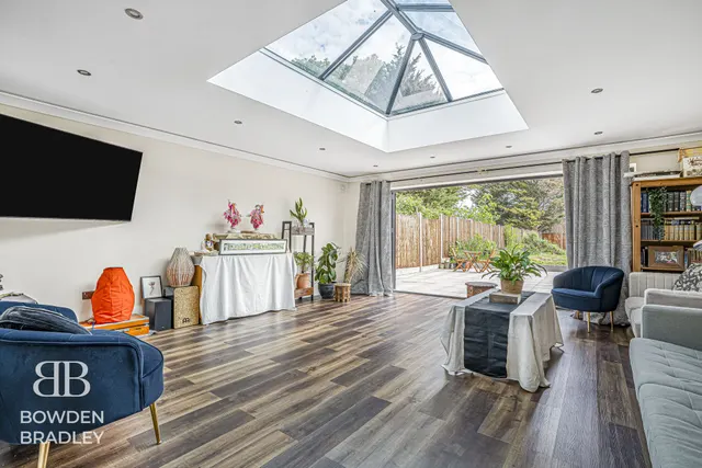 Fletcher Road, Chigwell, IG7, photo 1