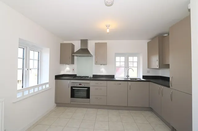 Photo 3 — Danegeld Avenue, Great Denham, MK40