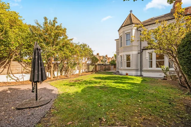 Bedford Hill, Balham, SW12, photo 1