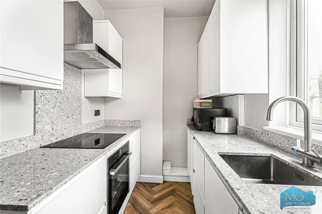 Bellevue Road, London, N11, photo 2