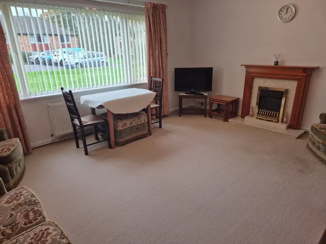 Photo 3 — Furrows Place, CR3