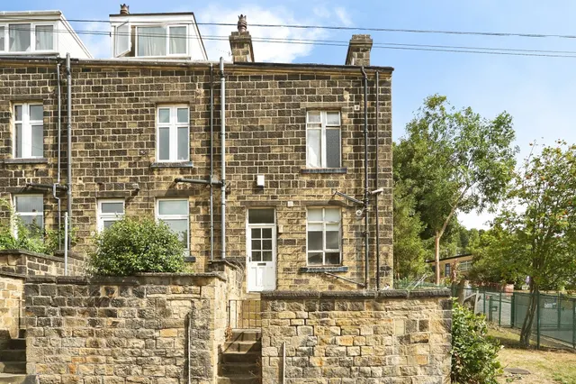Crownest Road, Bingley, photo 1