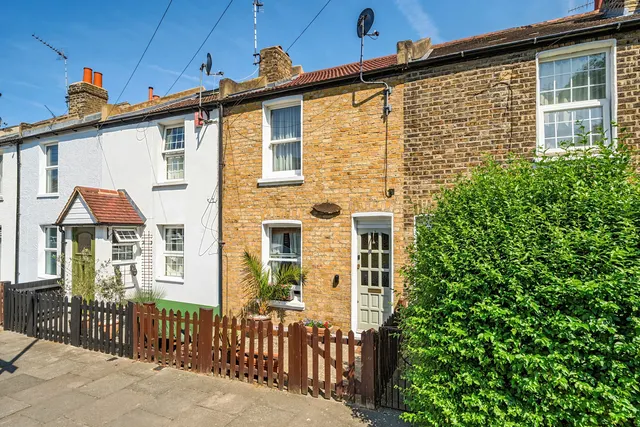 Sutcliffe Road, SE18, photo 1