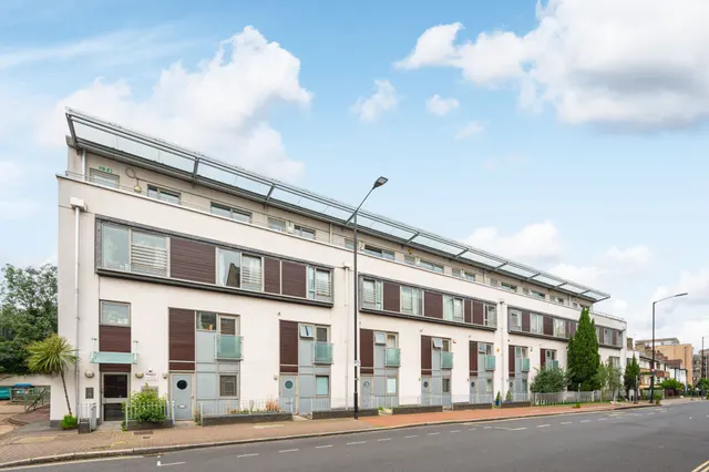 392 Rotherhithe Street, photo 1