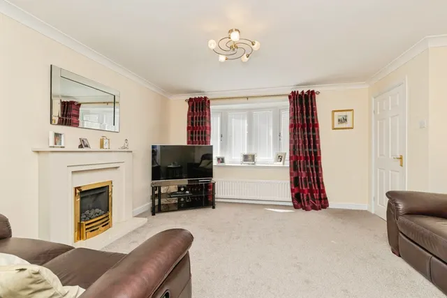 Photo 2 — Glenburn Close, Washington, Tyne and Wear, NE38