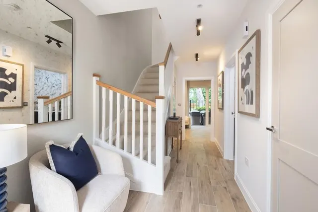 Brooklands Grove, Weybridge, KT13, photo 2