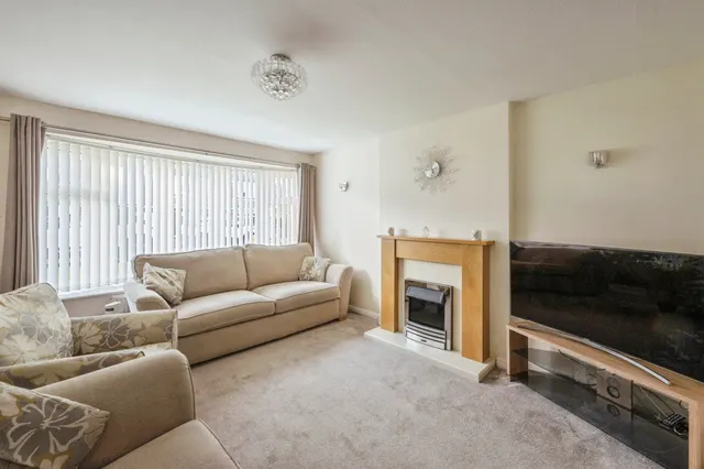 Ambleside Crescent, Sprotbrough, DN5, photo 2