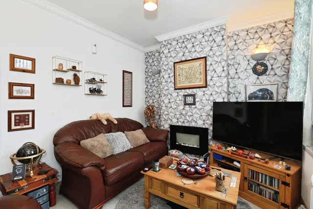 Photo 2 — Heath View, Haslington, Crewe, CW1