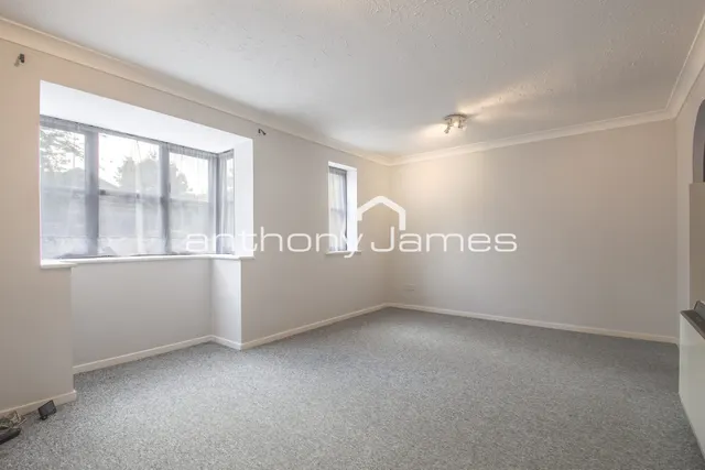 Photo 2 — Calshot Court, Osbourne Road, Dartford, Kent, DA2